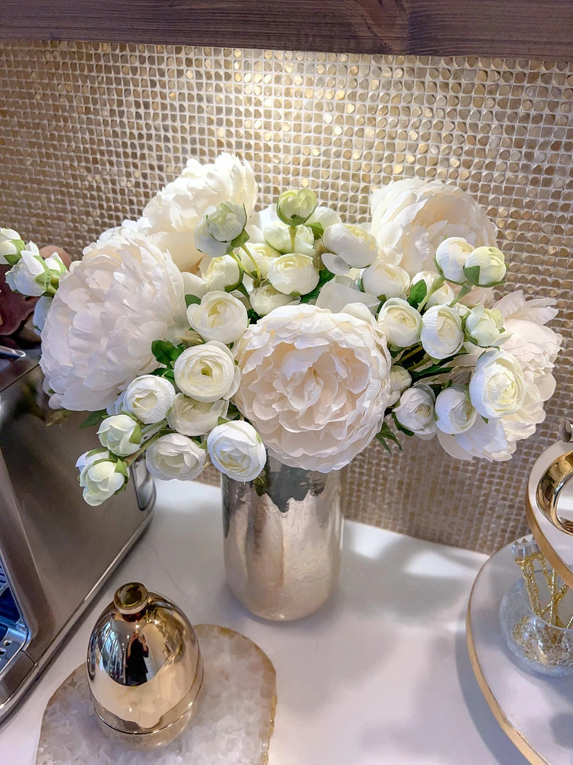 Inspire Me! Home Decor Floral Stems Ranunculus Bundle Stem (2 Colors)