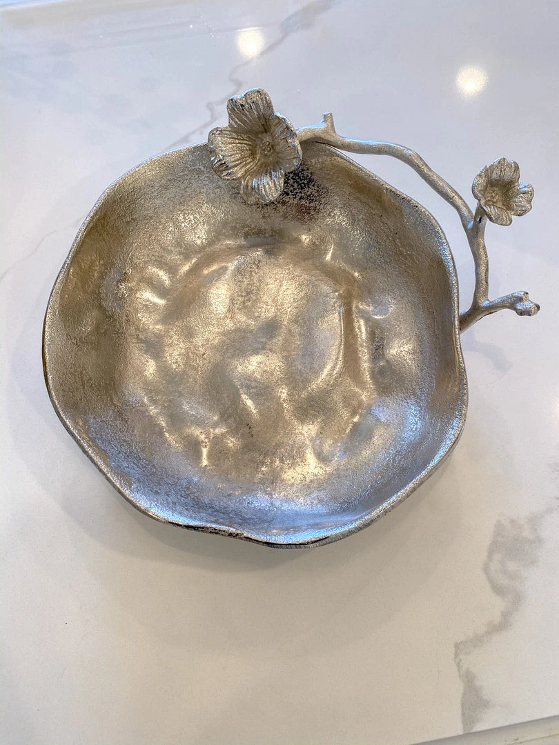 Inspire Me! Home Decor Metal Floral Bowl (2 Colors)