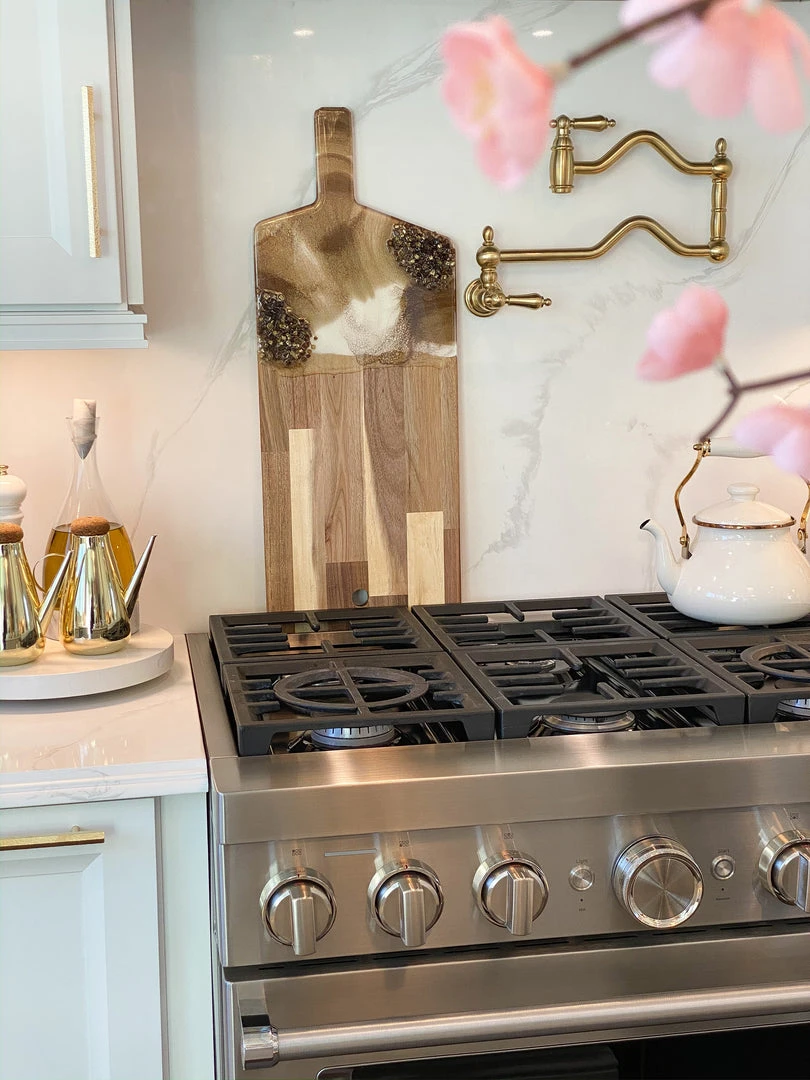 Inspire Me! Home Decor X-Large Gold And Brown Resin Wood Charcuterie Board