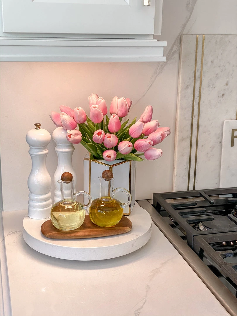 Inspire Me! Home Decor Oil & Vinegar Cruet Set W/ Acacia Tray