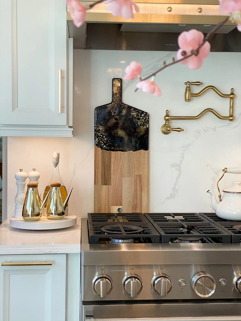 Inspire Me! Home Decor X-Large Gold And Black Resin Wood Charcuterie Board